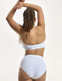 Gravity-Defying Strapless Bra