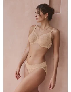 Halo Lace Moulded Underwire Bra