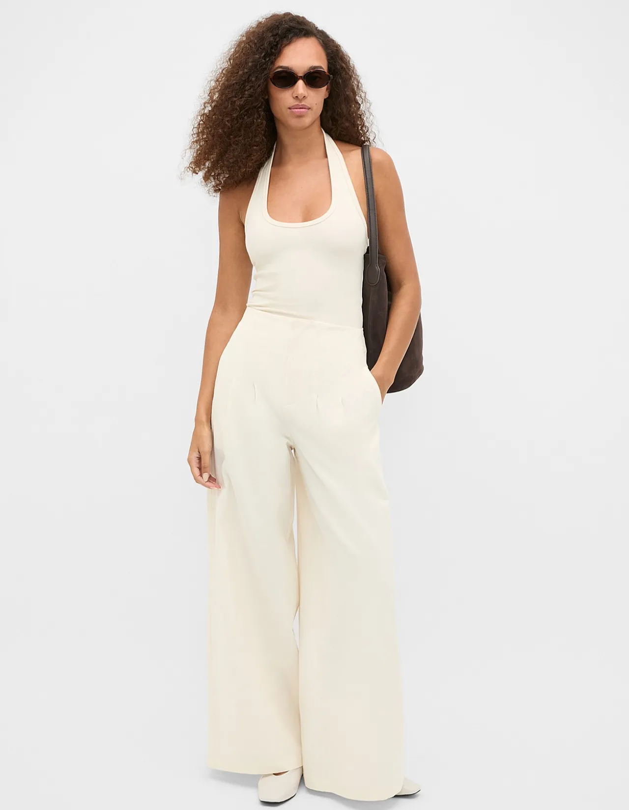 HALTER RIB SCOOP NECK TANK