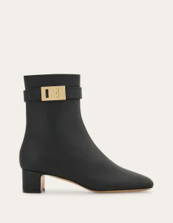 HUG BUCKLE ANKLE BOOT