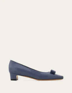 ICONIC BOW PUMP