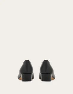 ICONIC BOW PUMP