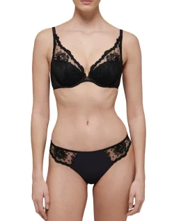 INTRIGUE TRIANGLE PUSH UP BRA