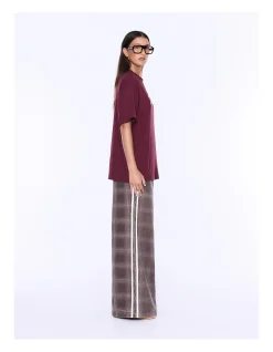 IVY RELAXED TEE - BURGUNDY