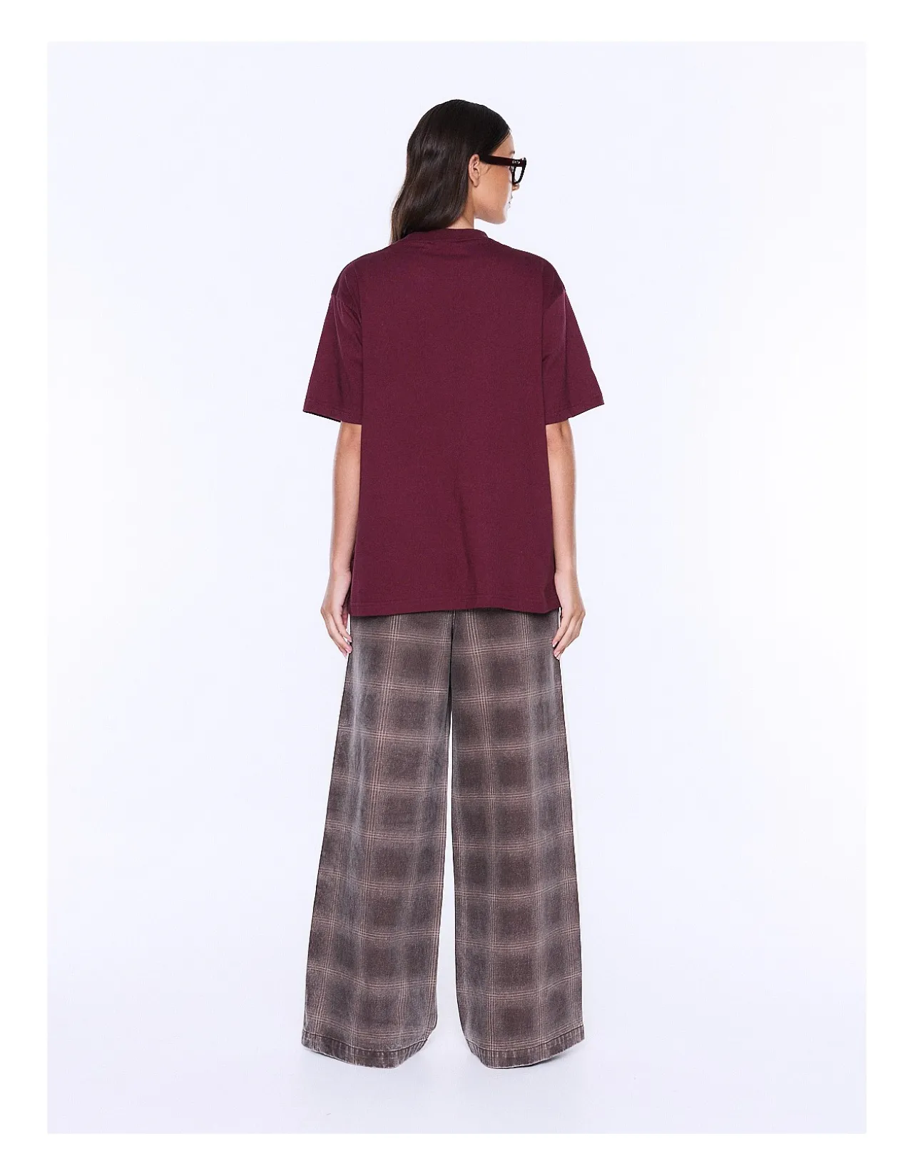 IVY RELAXED TEE - BURGUNDY
