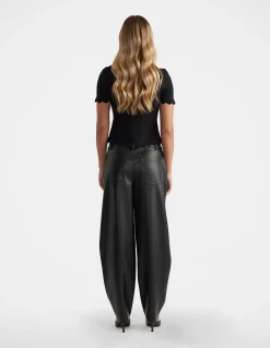 KAI SCALLOP EDGE TEE