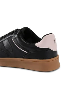 KINDRED SNEAKER