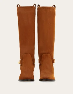 KNEE HIGH BOOT WITH HUG BUCKLE DETAIL