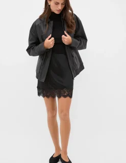 LACE TRIM MINI SKIRT