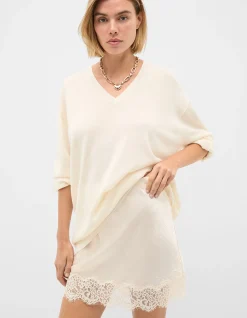 LACE TRIM MINI SKIRT