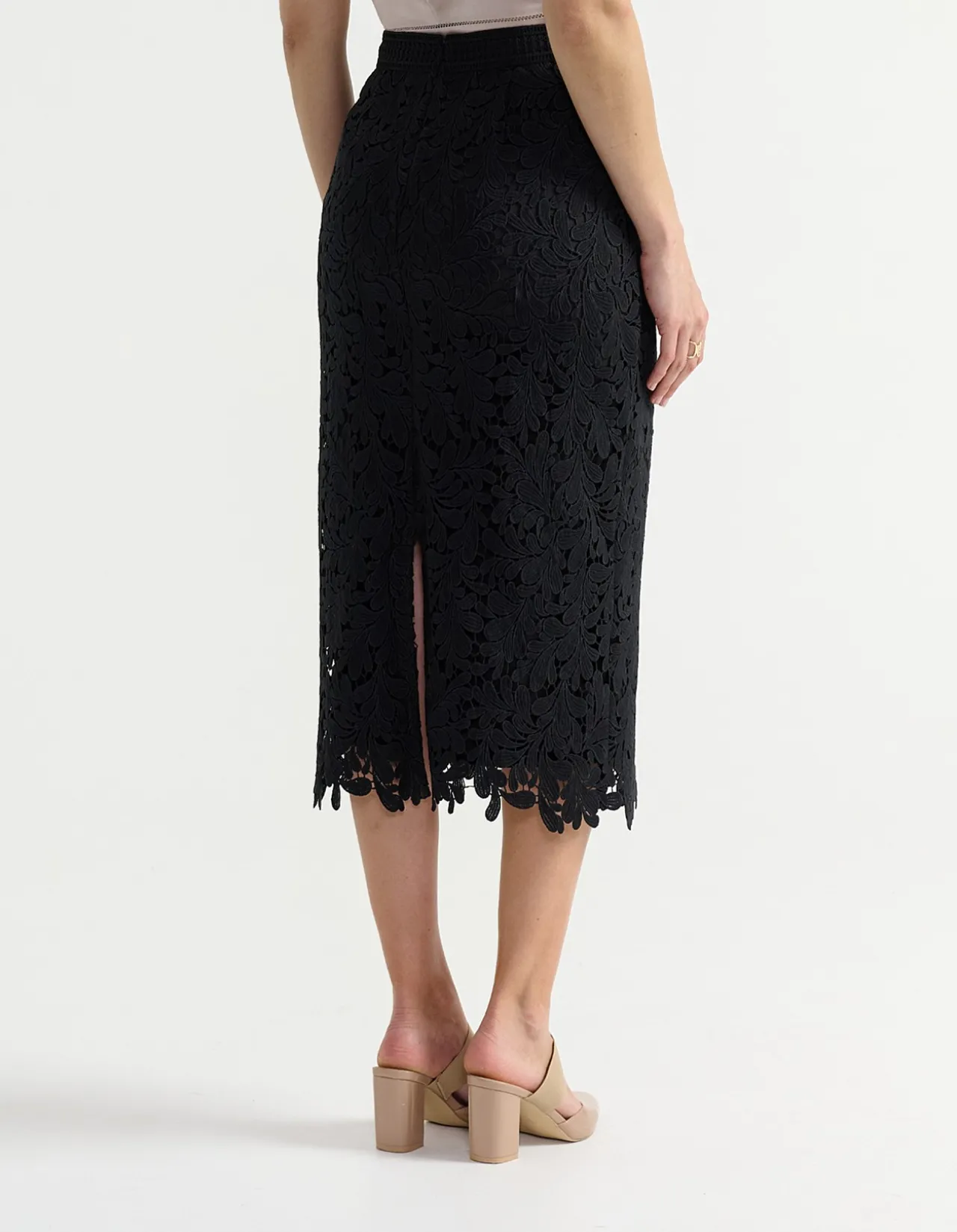 LACE PENCIL SKIRT