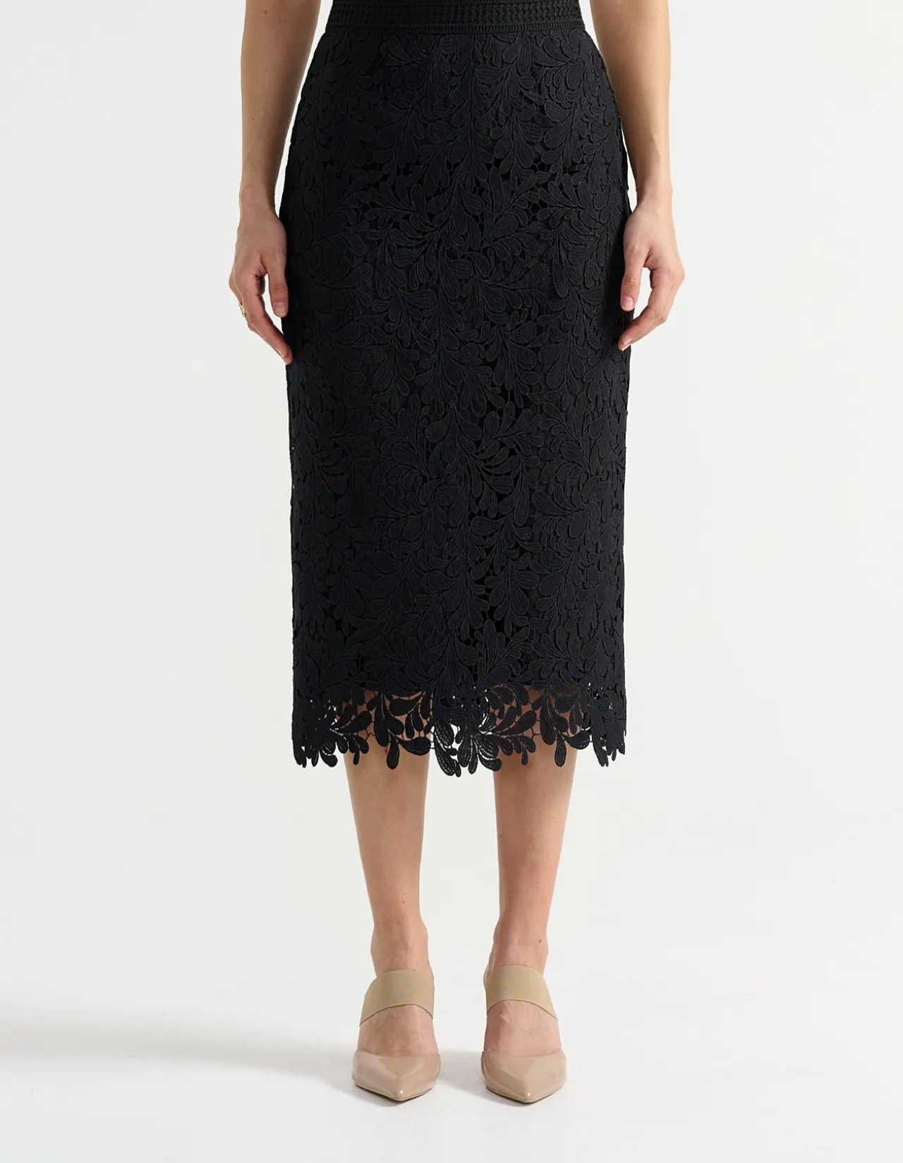 LACE PENCIL SKIRT