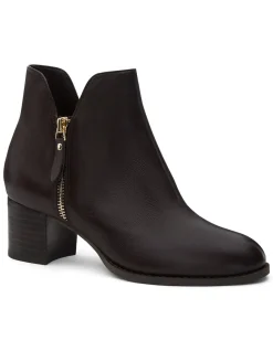LATCH BOOT