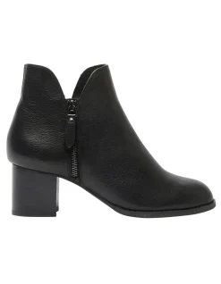 LATCH BOOT