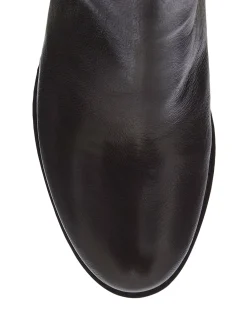 LATCH BOOT