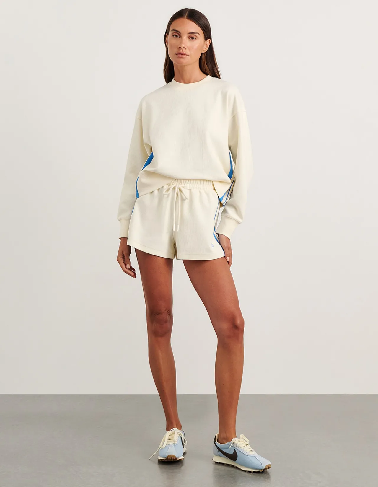 LEONIE PULL ON SHORT