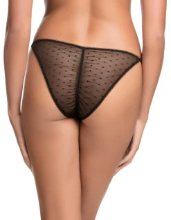 Liliana Tanga Brief