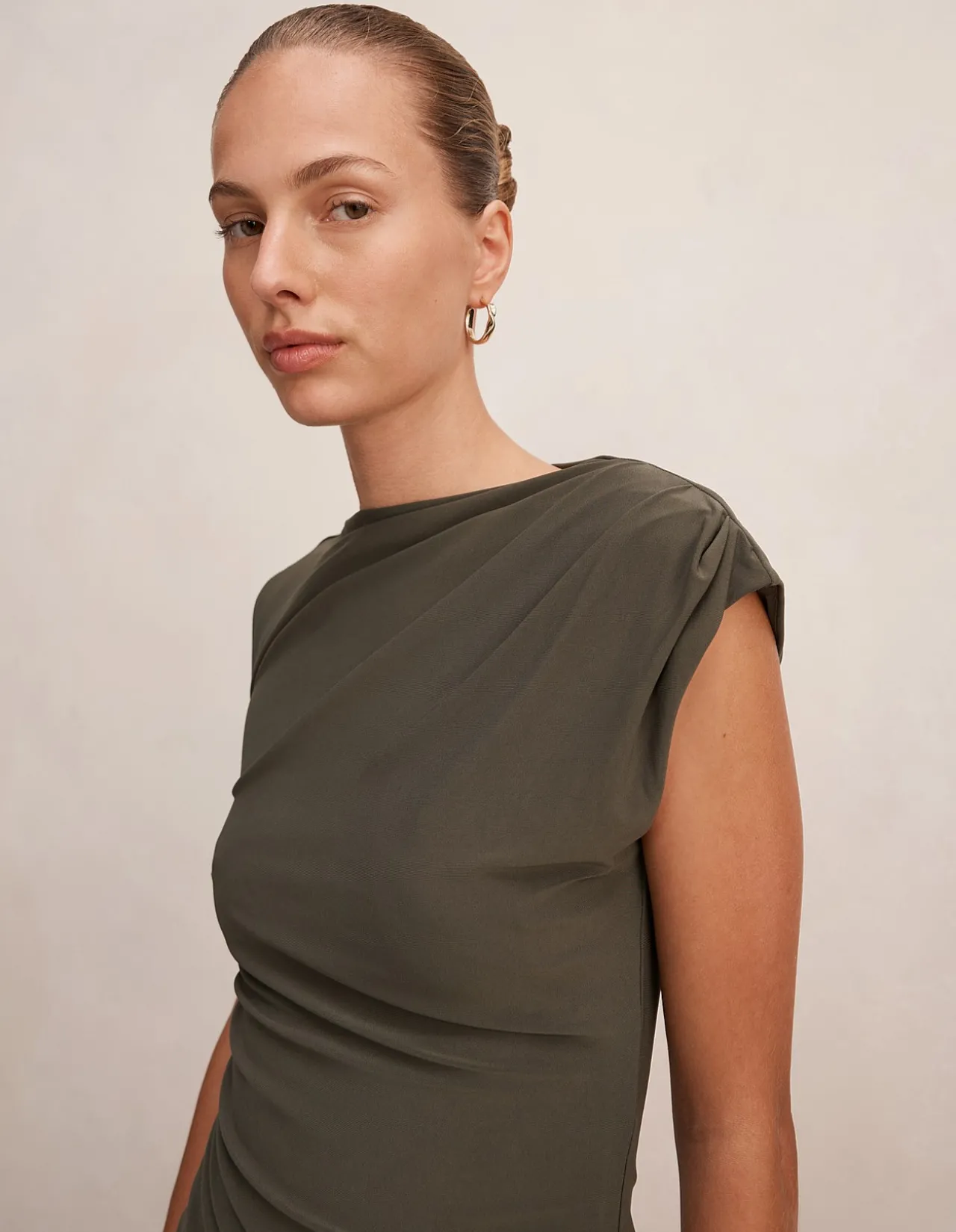 LOGAN ASYMMETRICAL SHOULDER TOP
