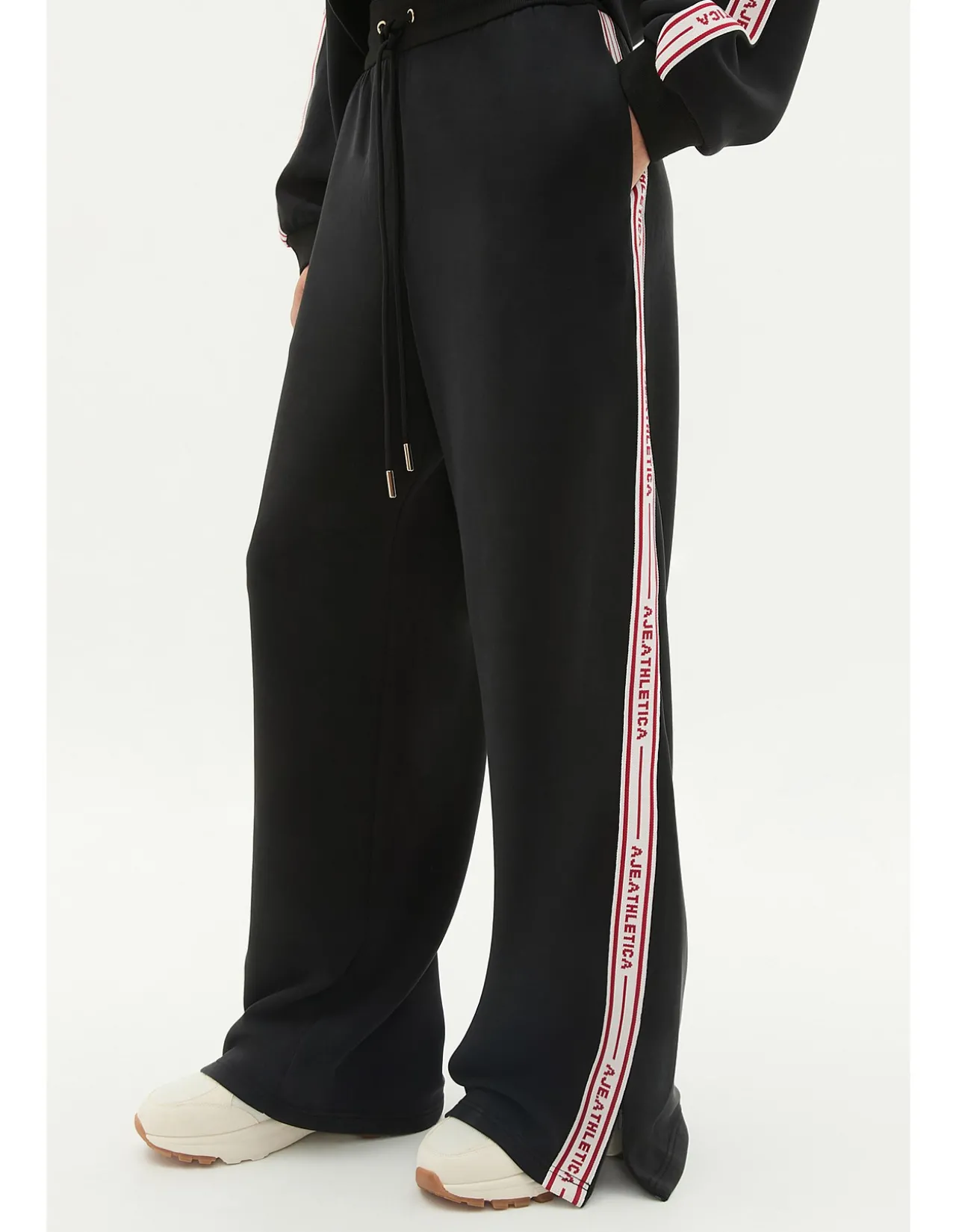Logotape Zip Trackpants 504
