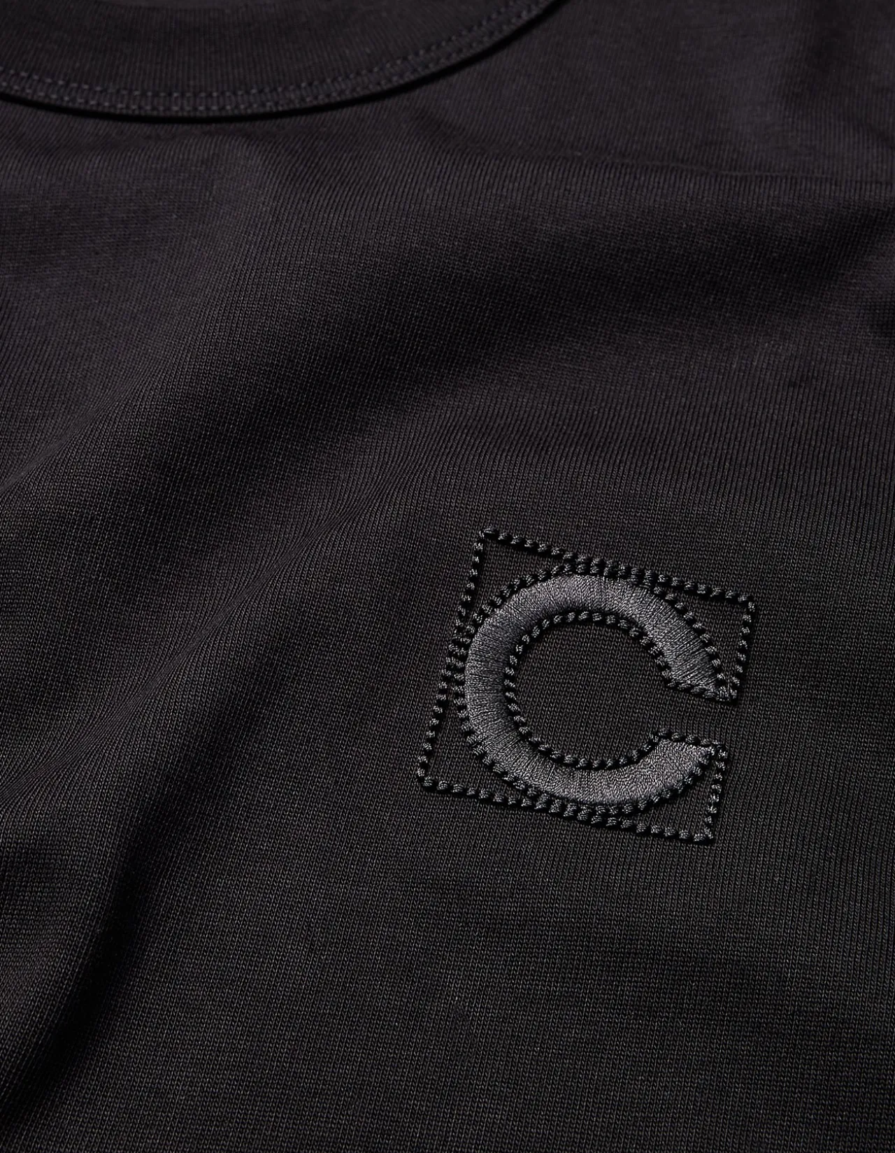 LOOSE FIT T-SHIRT