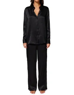 LOVE ME SHORT SLEEVE NIGHT SHIRT
