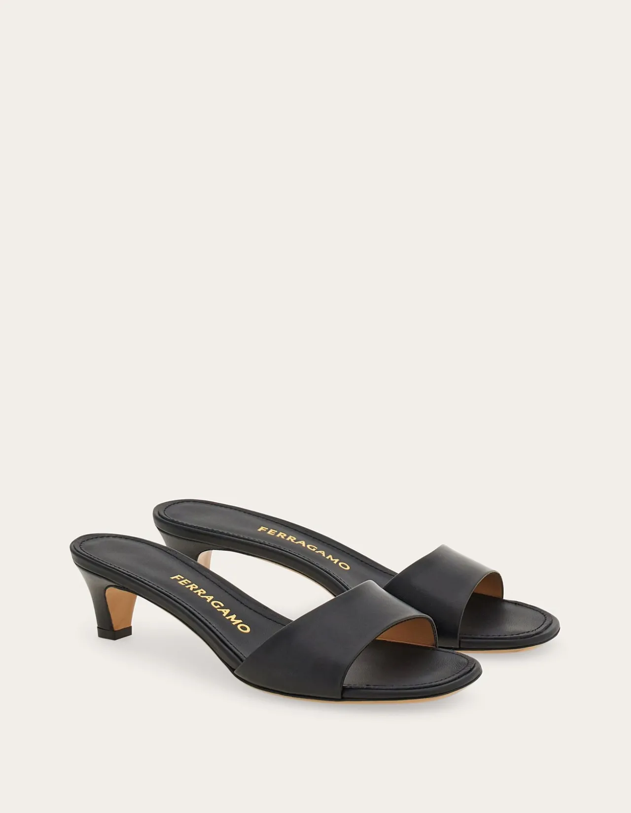 LOW HEELED MULE