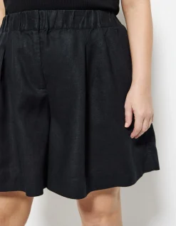 LUCIE SHORT