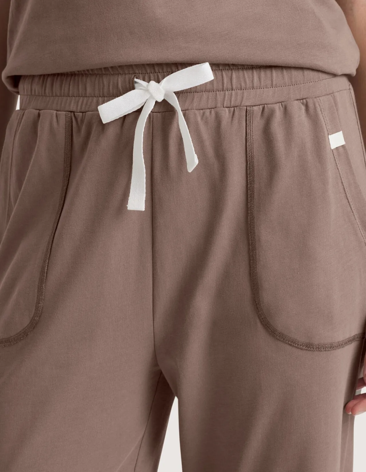 LUNA JOGGER SMALL IN HAZELNUT