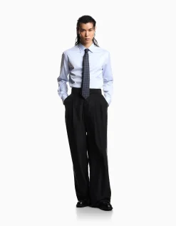 Man's Long sleeve collared business shirt