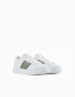 MAN'S LOW TOP LEATHER SNEAKER WITH CONTRASTING PANEL