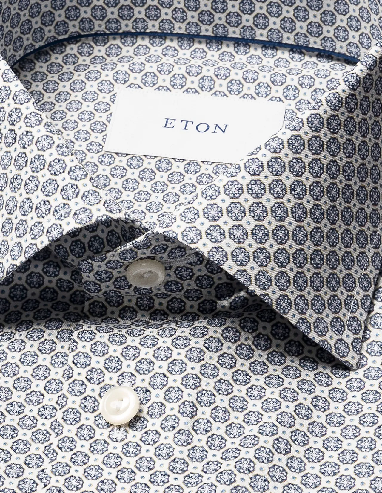 MEDALION SLIM FIT SIGNATURE TWILL SHIRT