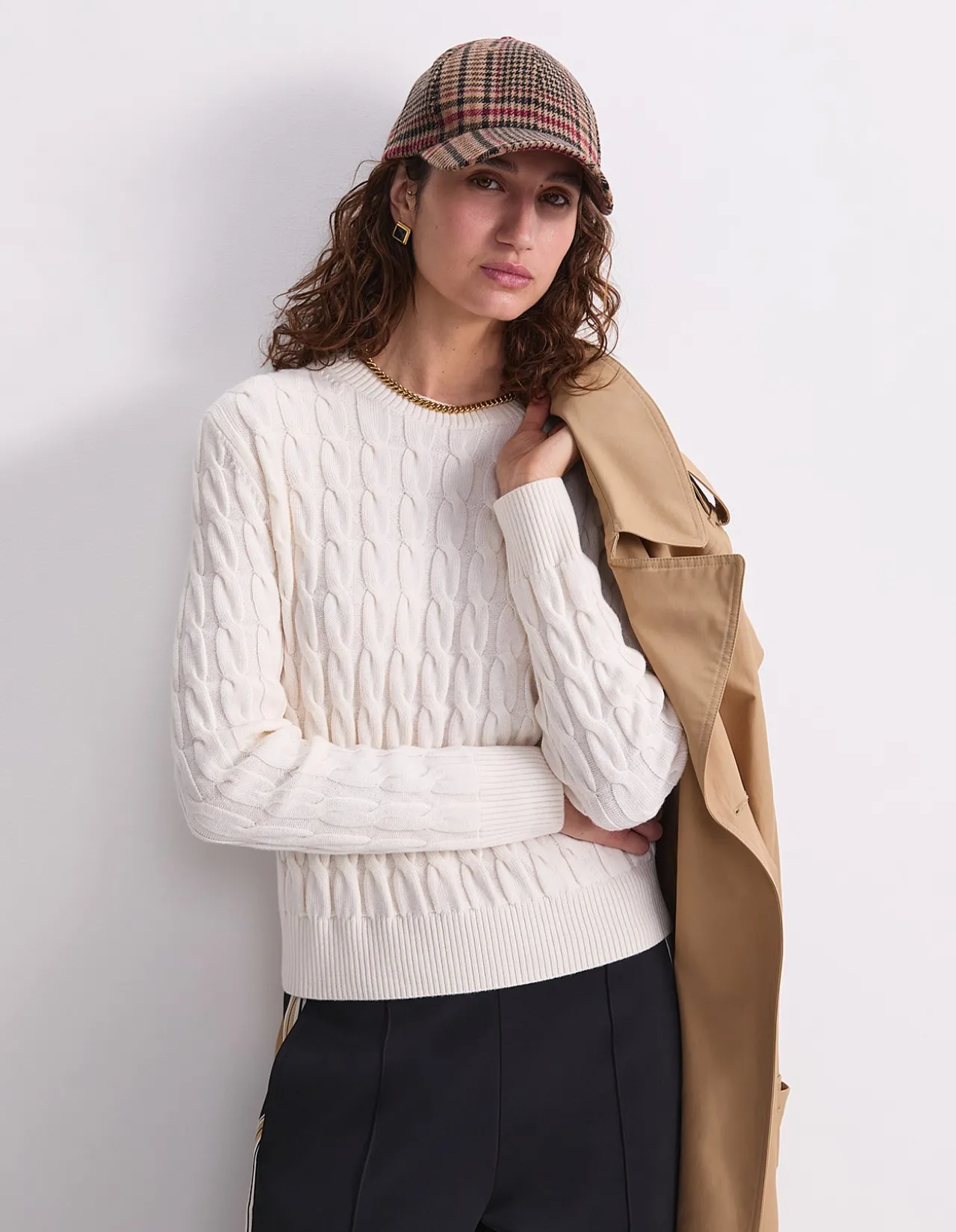 MERINO CABLE SWEATER