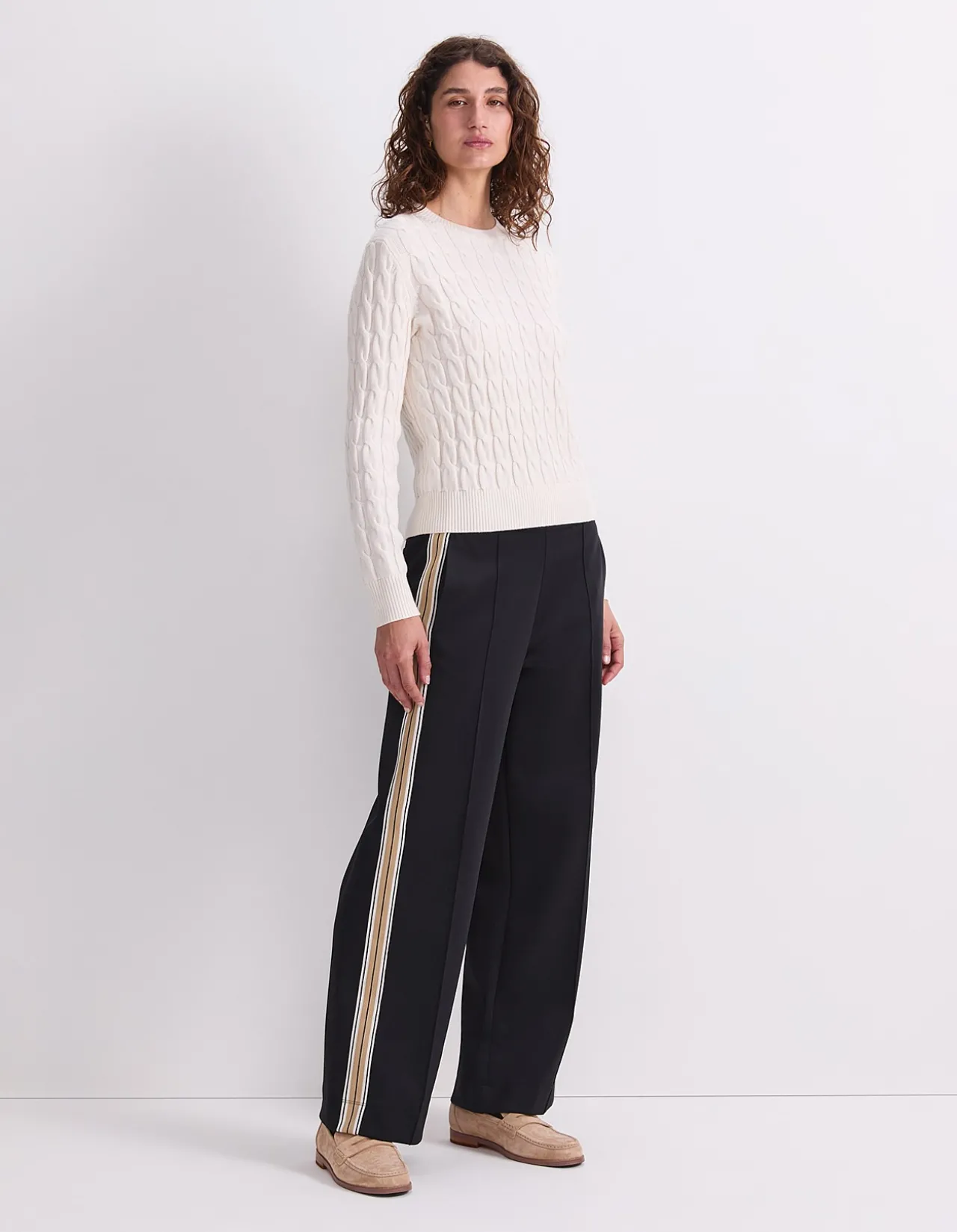 MERINO CABLE SWEATER