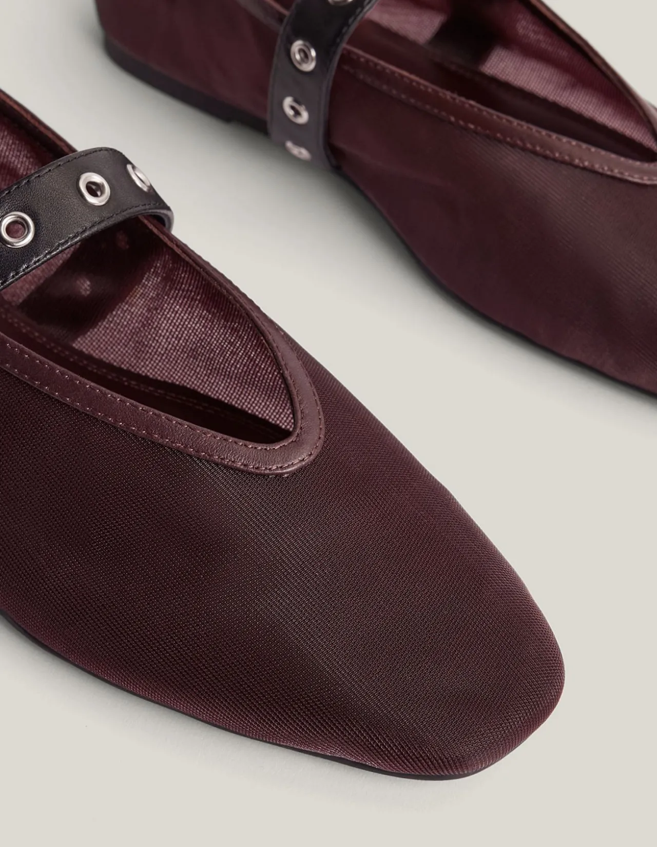 Mia Mesh Flats