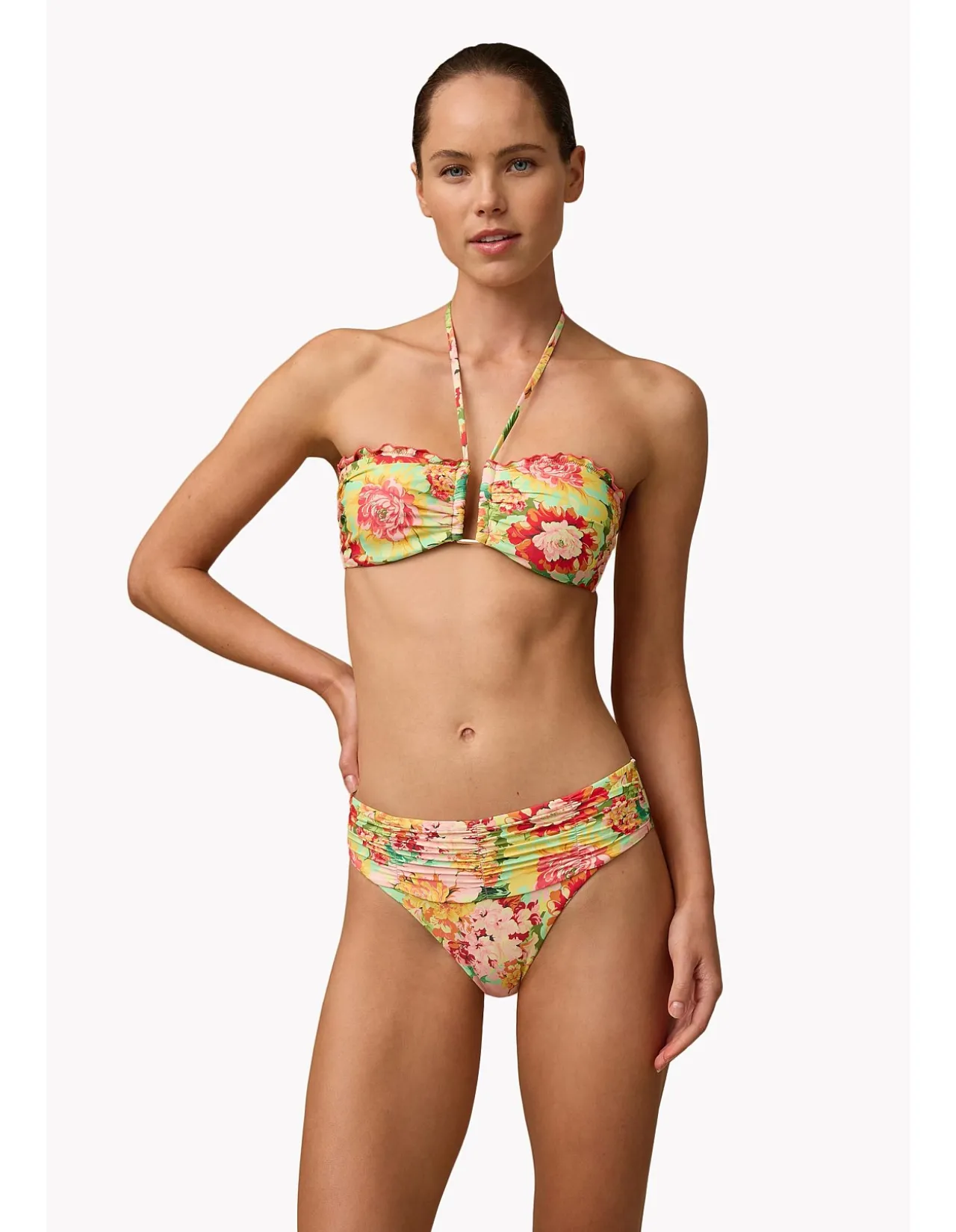 Mid Rise Ruched Pant