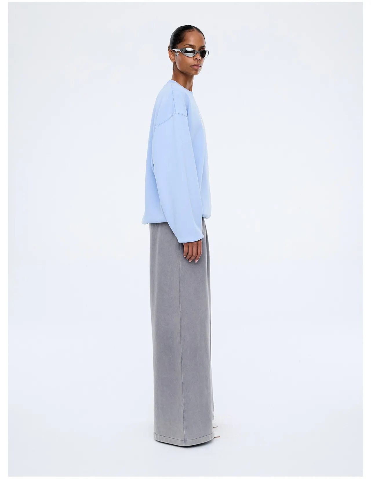 MILA OVERSIZED SWEATER