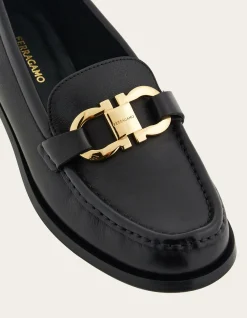 MOCCASIN WITH GANCINI ORNAMENT