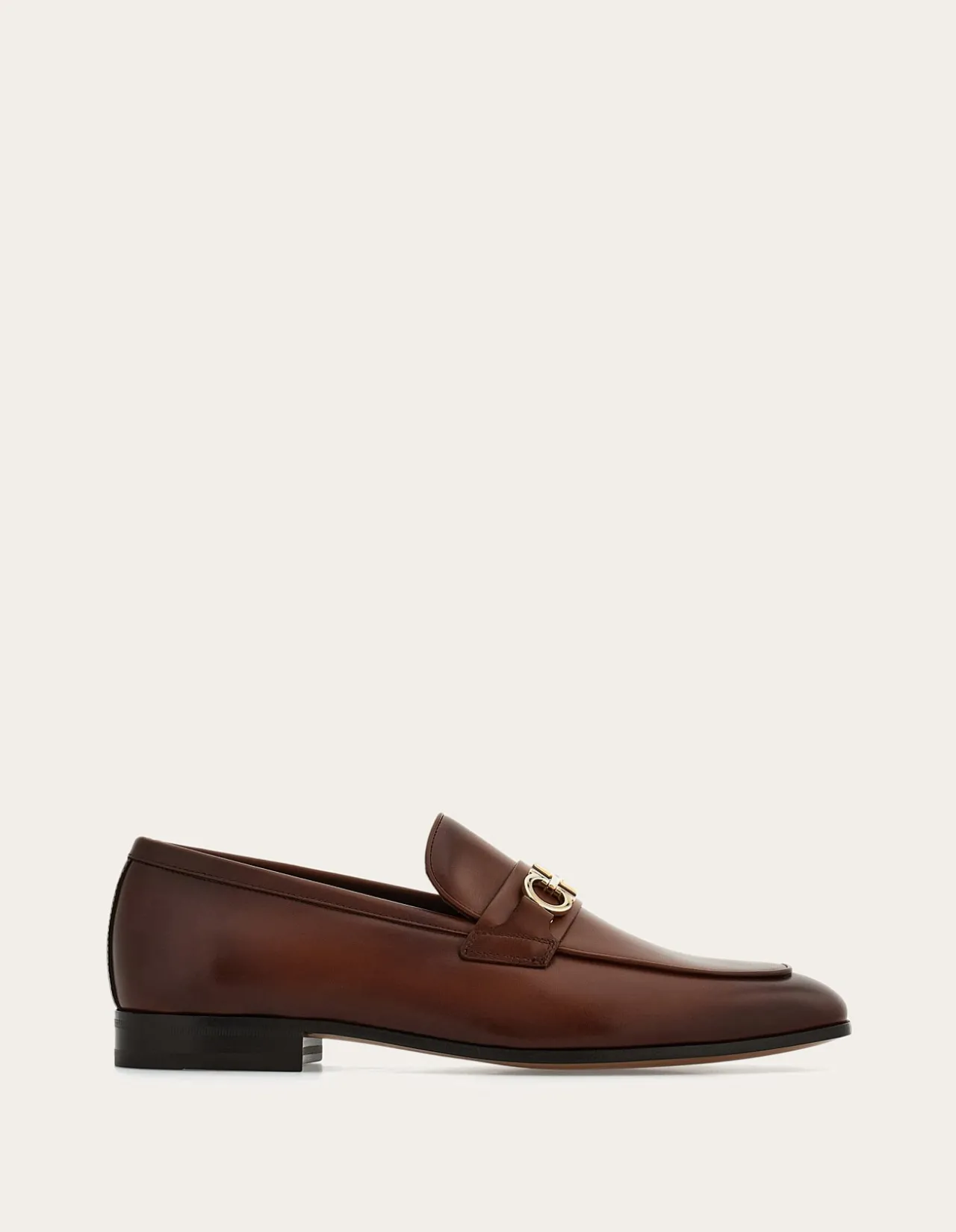 MOCCASIN WITH GANCINI ORNAMENT