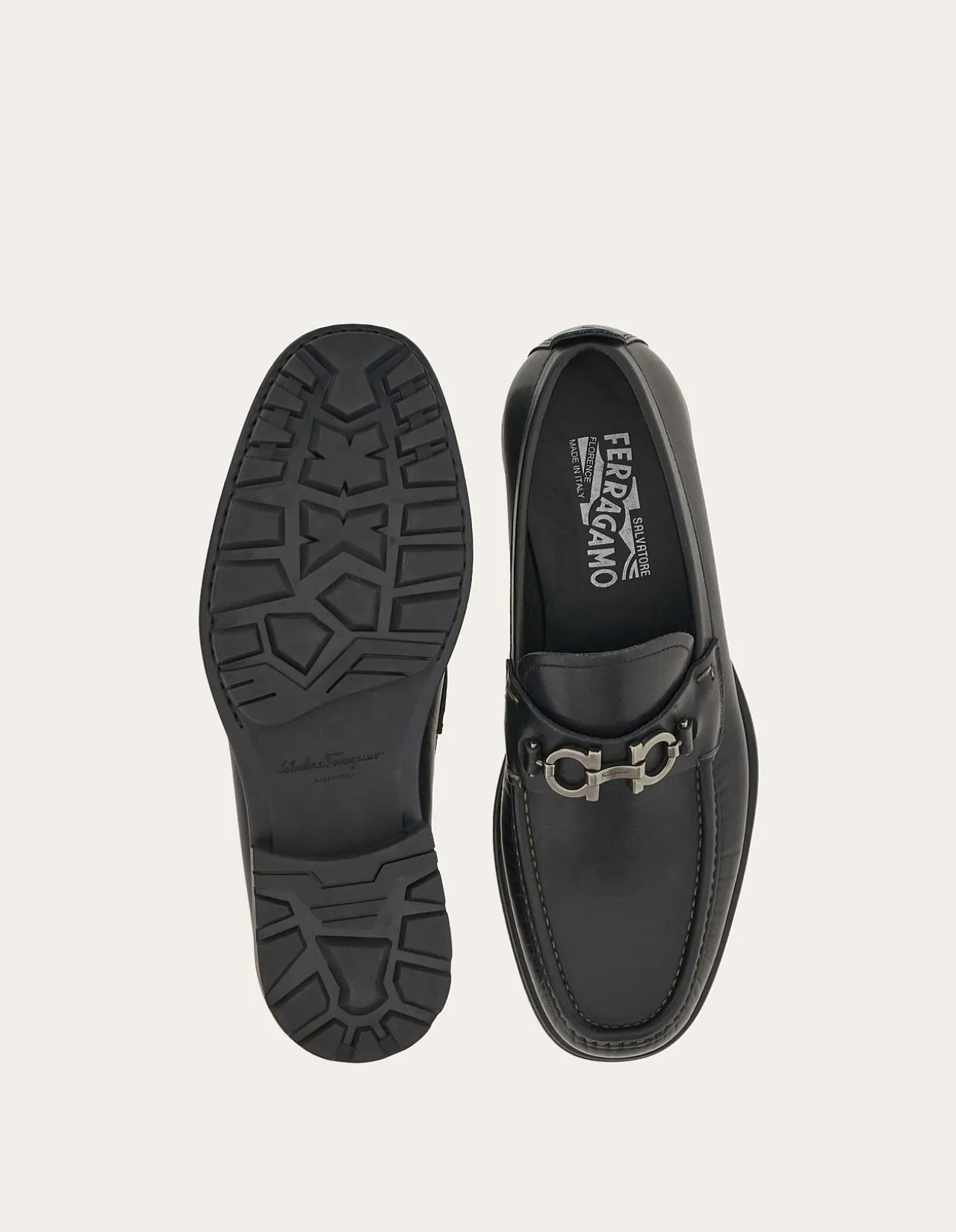 MOCCASIN WITH GANCINI ORNAMENT