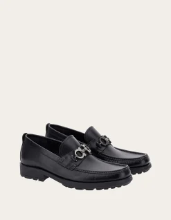 MOCCASIN WITH GANCINI ORNAMENT