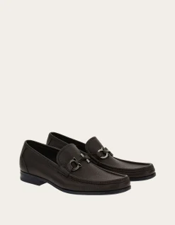 MOCCASIN WITH GANCINI ORNAMENT