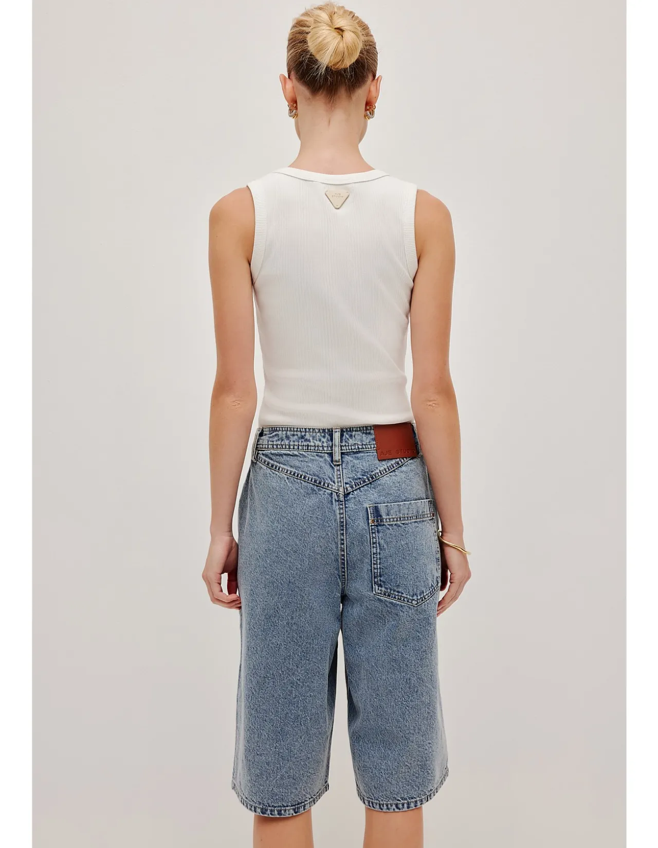 Monroe V-Neck Tank