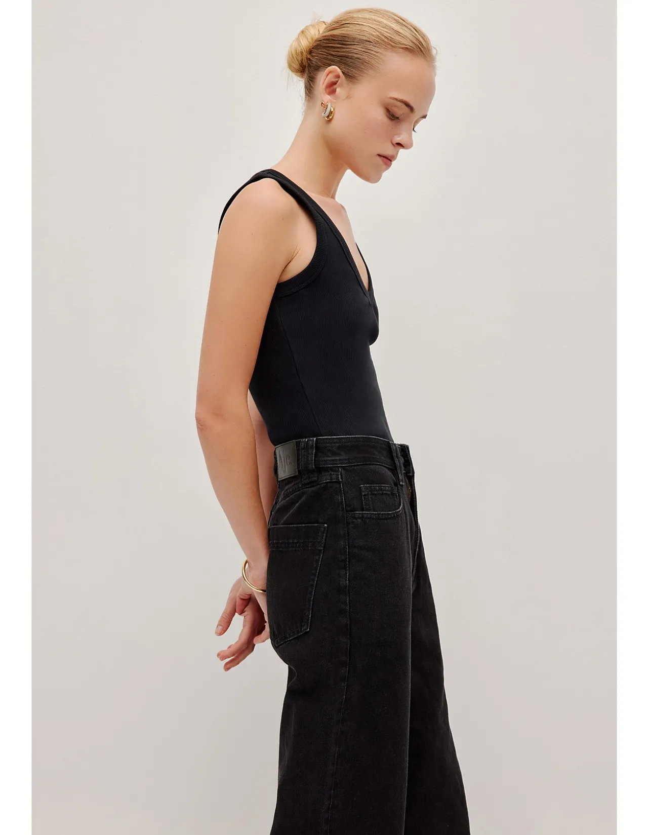 Monroe V-Neck Tank