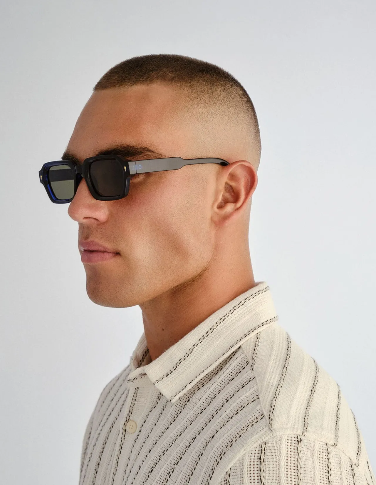MOUNT LAWLEY BLUE RECTANGLE SUNGLASSES