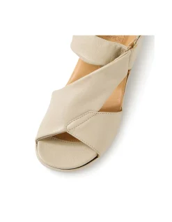 NAZLY2 XW ZR ALMOND LEATHER