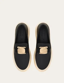 NEW VARA PLATE SLIP ON