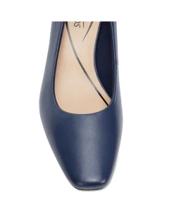 NICOLE HEEL