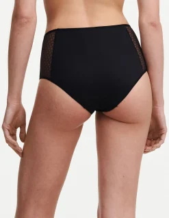NORAH CHIC FULL BRIEF