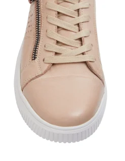 NOVELLA CASUAL SNEAKER