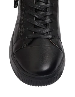 NOVELLA CASUAL SNEAKER